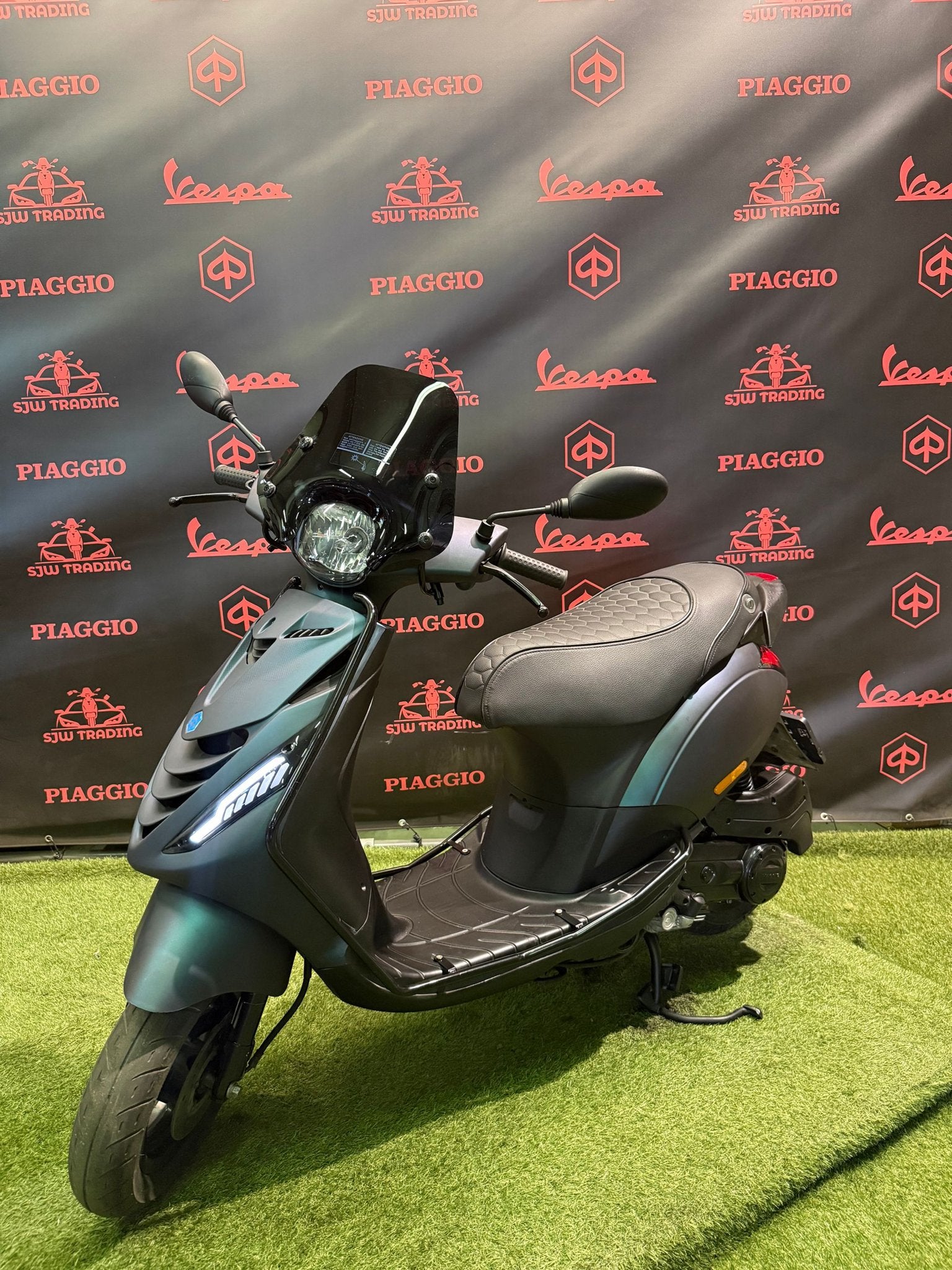 Piaggio Zip 2021 Brom! SP Mat Kameleon / RS Zadel / Garantie, Fietsen en Brommers, Scooters | Piaggio, Ophalen of Verzenden, Zip