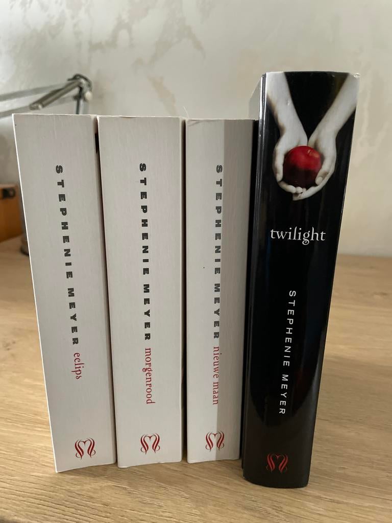 Twilight Saga Boekenset - Stephenie Meyer, Boeken, Ophalen of Verzenden, Gelezen