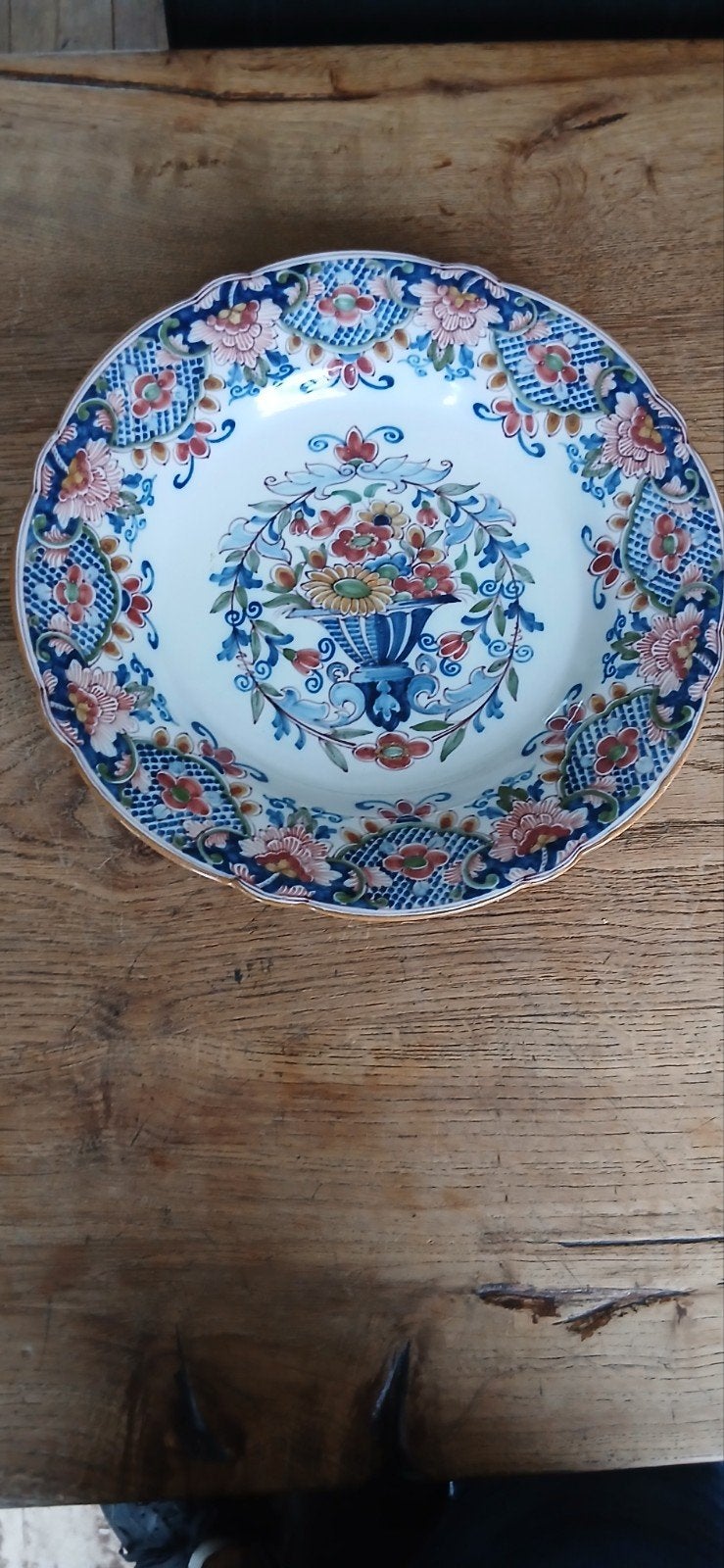 Antiek Makkum aardewerk bord met bloemmotief, Ophalen of Verzenden