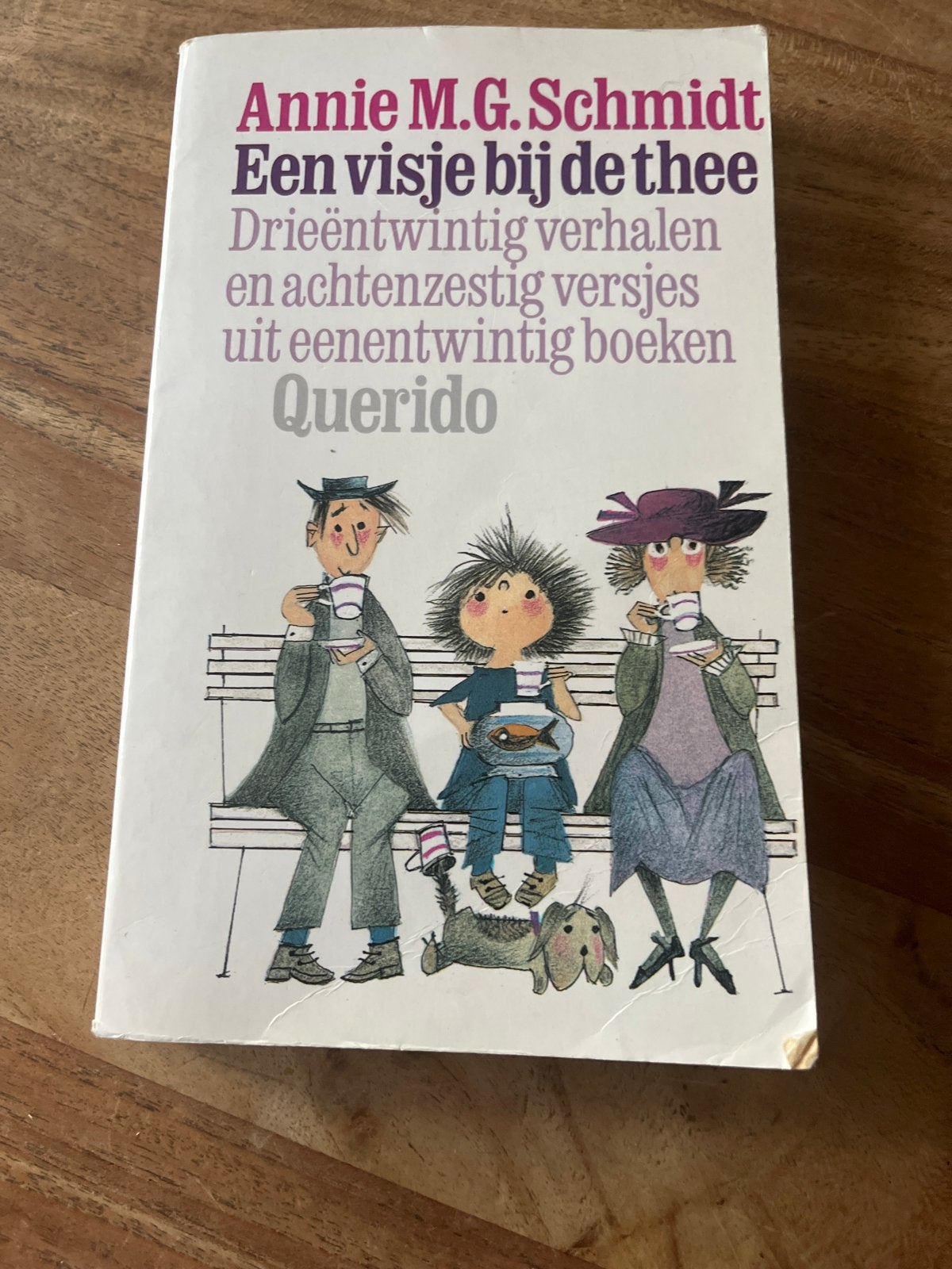 Annie M.G. Schmidt - Een visje bij de thee, Ophalen of Verzenden, Gelezen, Fictie algemeen