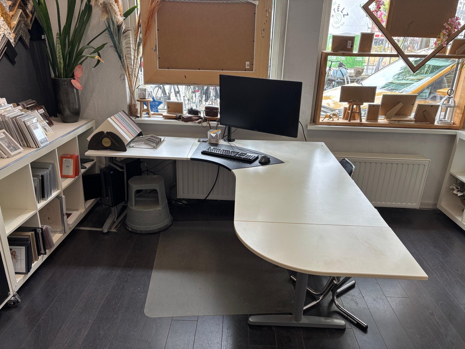 Ikea Galant Bureau Wit L-vorm met verlengstukken + accessoir, Ophalen, Opzetstuk, Gebruikt, Spaanplaat of MDF