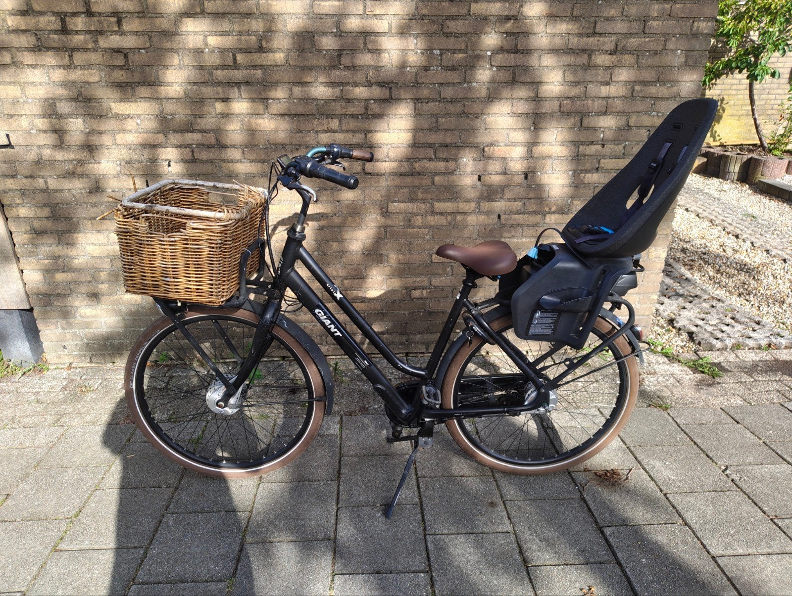 Giant Trippel X e-bike moederfiets (pas 1700km), Fietsen en Brommers, Ophalen, Gebruikt, Versnellingen