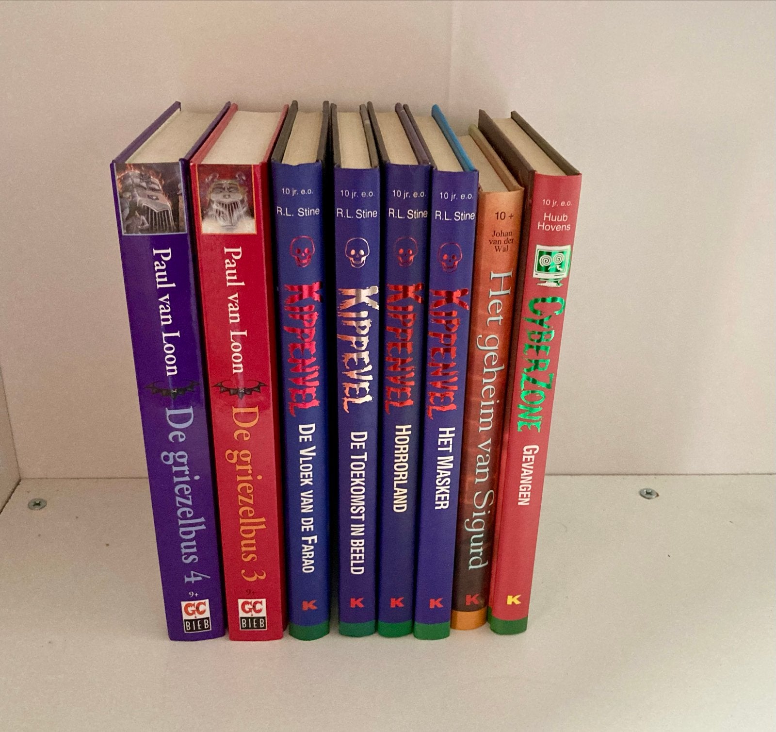 Diverse kinderboeken: Griezelbus, Kippenvel, Cyberzone, Ophalen, Gelezen, Fictie algemeen