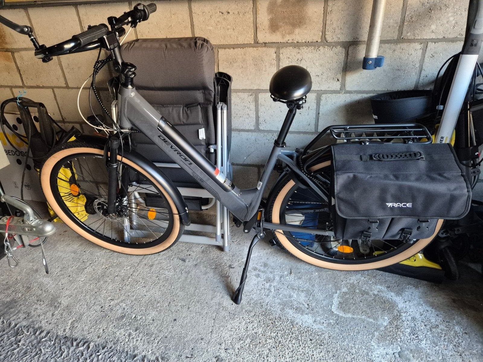Devron elektrische fiets met normaal zadel, Fietsen en Brommers, Fietsen | Dames | Damesfietsen, Overige merken, Gebruikt, Versnellingen