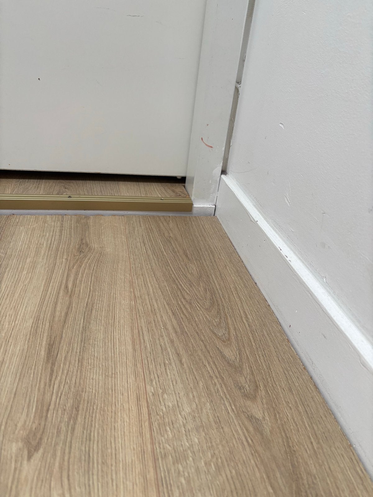 Ongeveer 100m2 laminaatvloer met houtnerf - vanaf 26 aug, Ophalen, Gebruikt, 50 tot 150 cm, 10 m² of meer