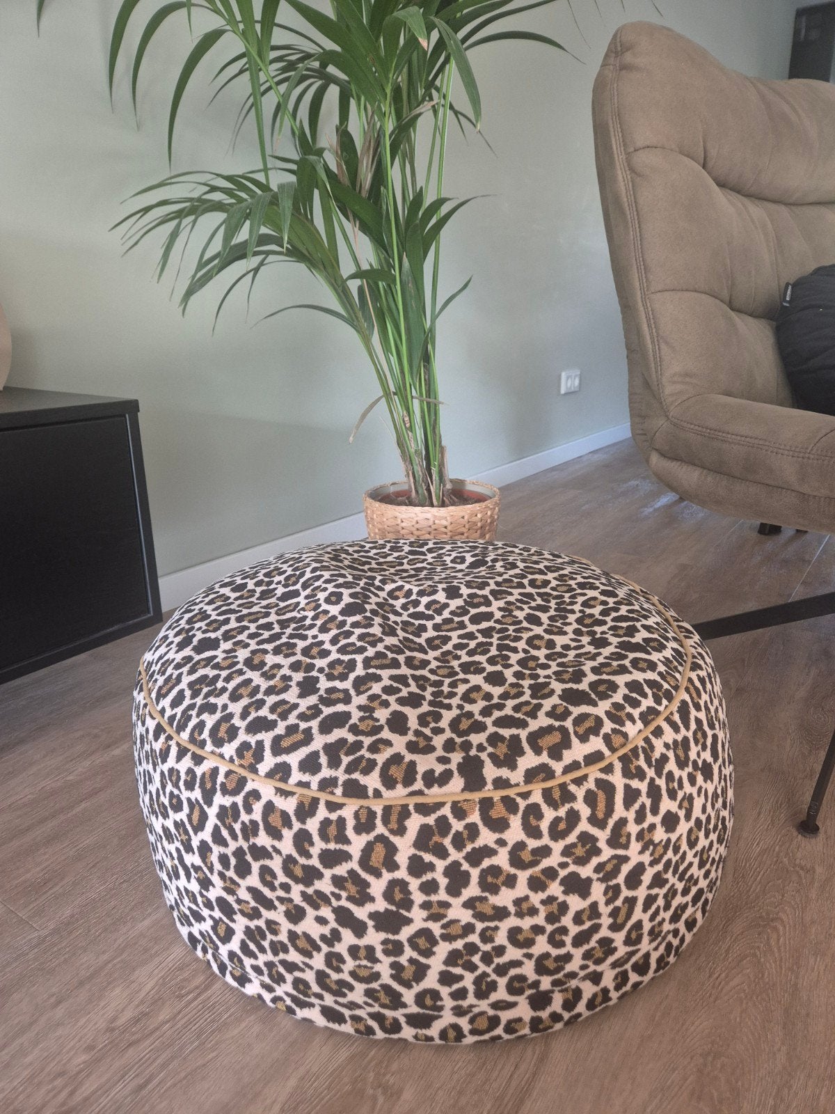 Sissy boy poef, Huis en Inrichting, Banken | Voetenbanken en Poefen, Ophalen, Minder dan 50 cm, Rond, Minder dan 50 cm
