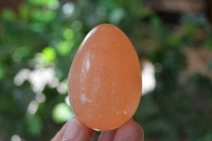 Oranje Seleniet ei - 60 mm, Verzamelen, Mineralen en Fossielen, Ophalen of Verzenden, Mineraal