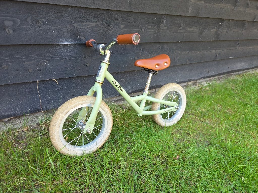 Loopfiets retro rider, Kinderen en Baby's, Speelgoed | Buiten | Voertuigen en Loopfietsen, Ophalen, Gebruikt, Loopfiets