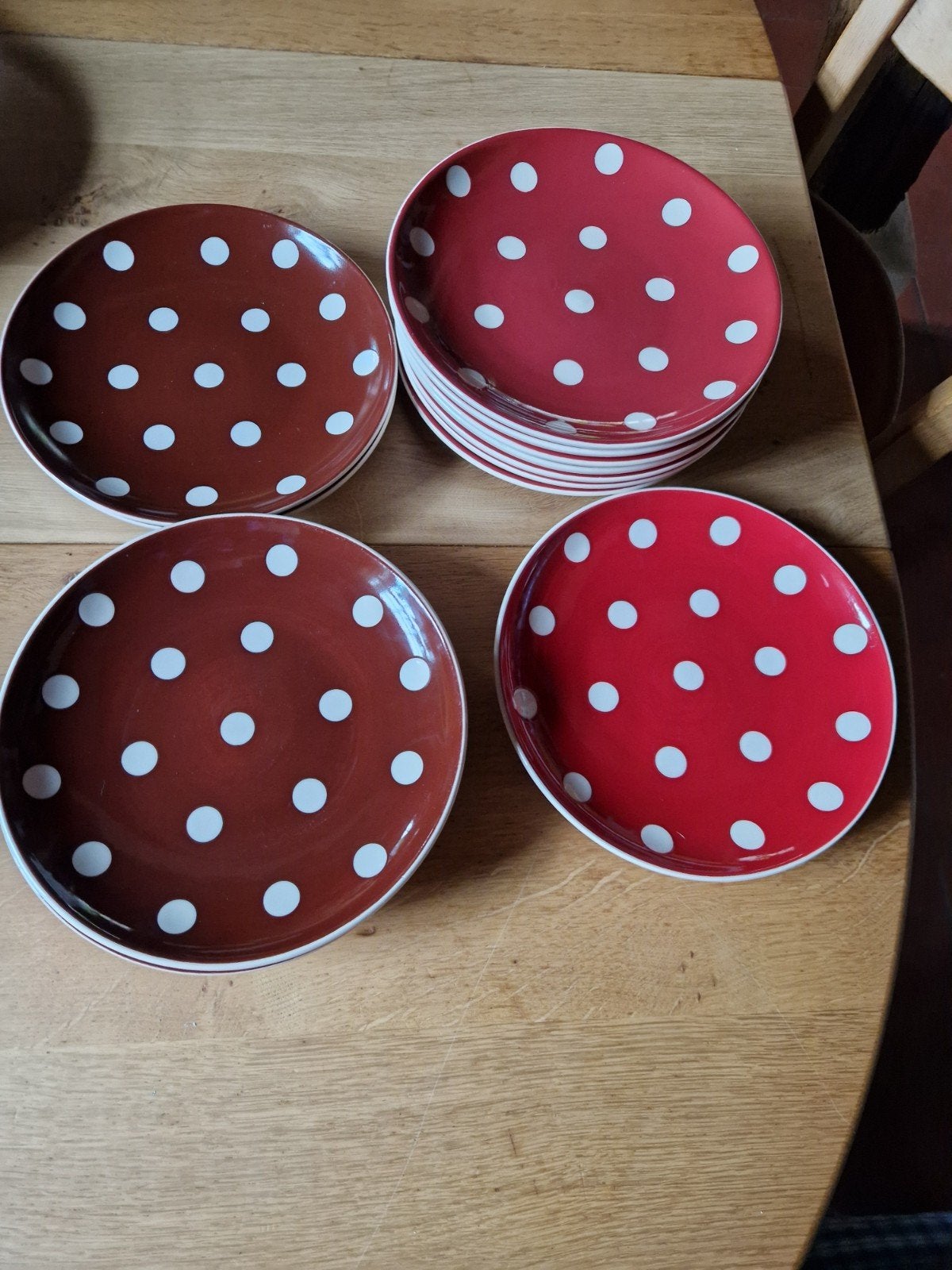 POLKADOT STIPPEN  BORDEN 13X, Huis en Inrichting, Keuken | Servies, Ophalen of Verzenden, Overige stijlen, Bord(en)