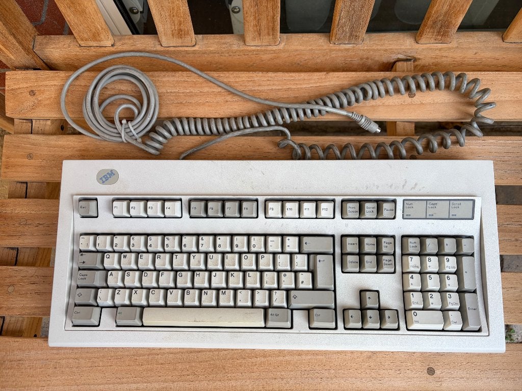 Vintage IBM keyboard (made in the UK), Computers en Software, Gebruikt, Ophalen of Verzenden, Qwerty, IBM