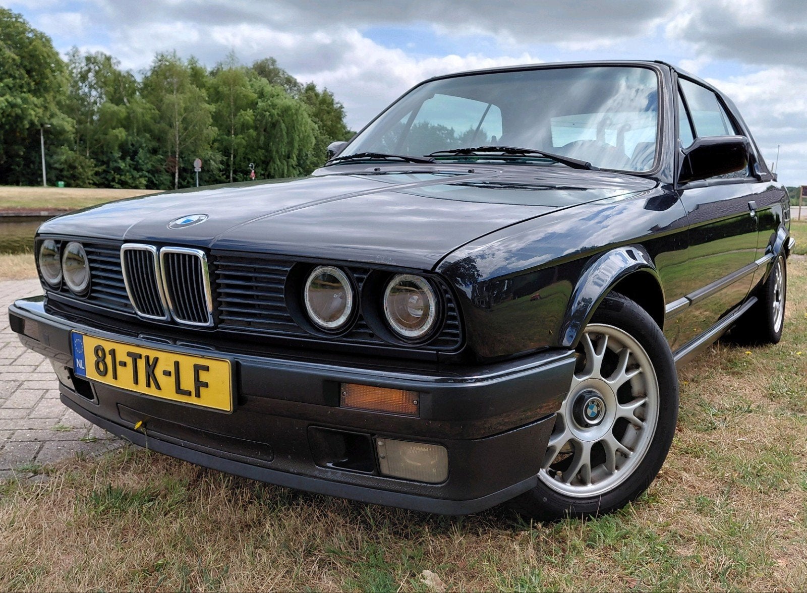 BMW 318 IS cabrio (M42) 140pk, type2, hardtop in kleur, Achterwielaandrijving, Zwart, 4 cilinders, Cabriolet