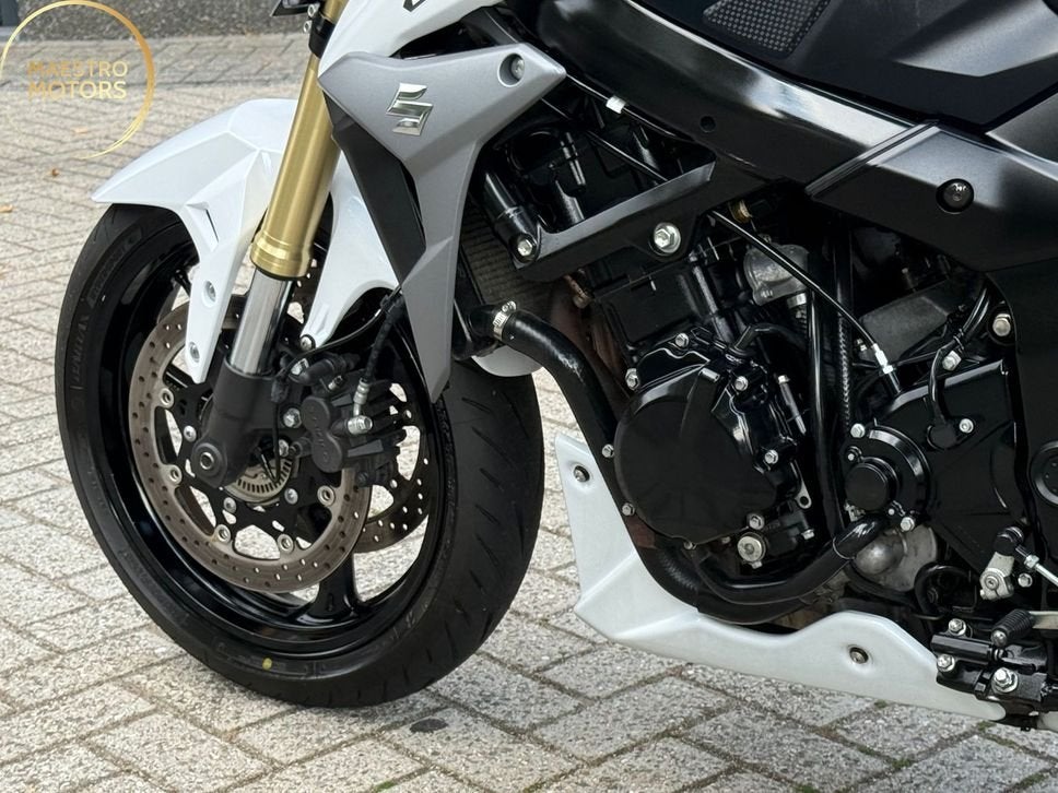 Foto 17 van SUZUKI GSR 750 ABS Origineel NL GROTE Beurt gehad TOPPER !!