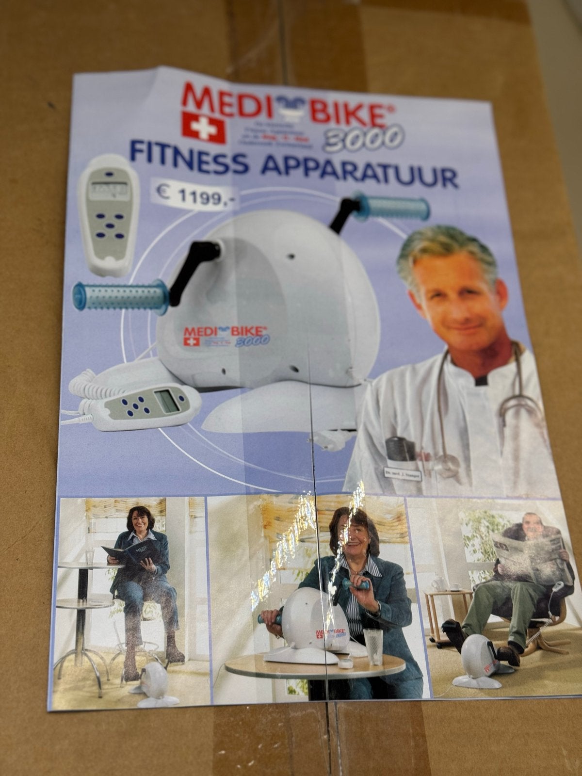 Medi-Bike 3000 Fitness Apparaat - Compact en Veelzijdig, Ophalen, Kunststof, Armen, Zo goed als nieuw