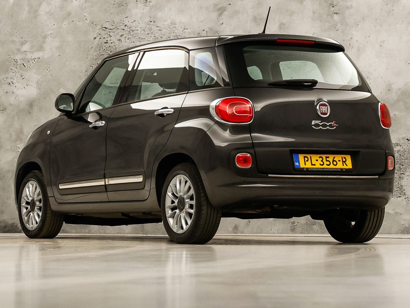 Foto 3 van Fiat 500L 0.9 TwinAir PopStar (PANORAMADAK, NAP, NAVIGATIE,