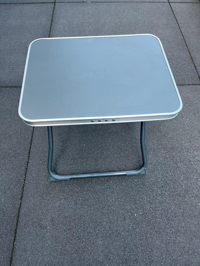 Livarno 2 in 1 krukje/ tafeltje, Caravans en Kamperen, Kampeermeubelen, Ophalen, Zo goed als nieuw, Campingtafel