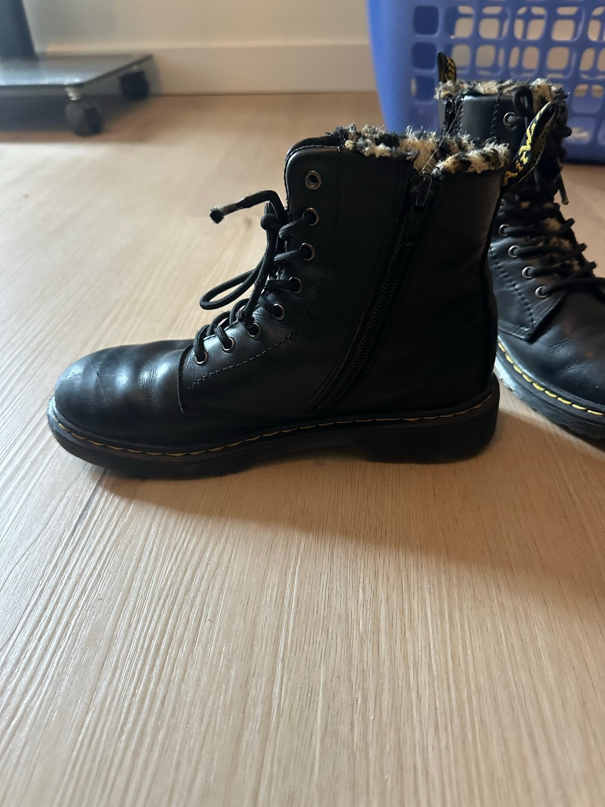 Dr. Martens gevoerde laarzen maat 36, Ophalen, Gebruikt