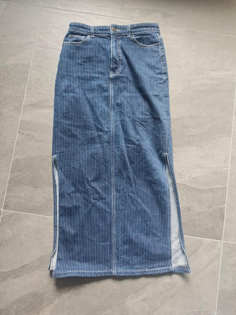 Jeans maxirok met strepen maat 36, Ophalen of Verzenden, Zo goed als nieuw, Maat 36 (S), Onder de knie