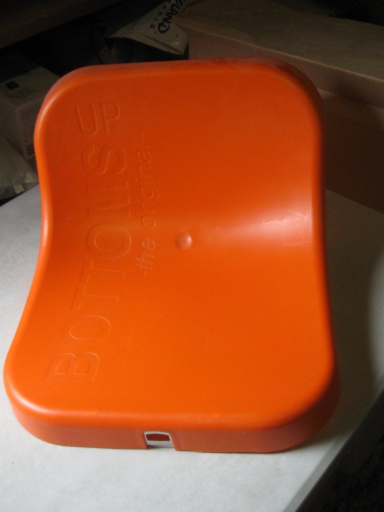 Oranje "Kratstoel", Ophalen, Zo goed als nieuw, Feestartikel, Oranje of Koningsdag