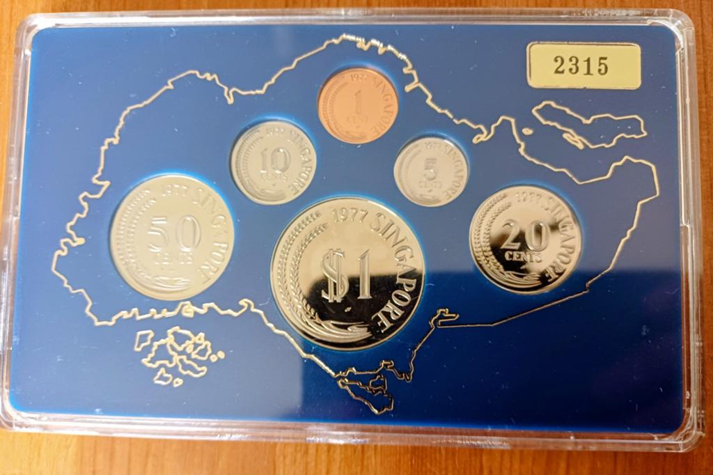 ​Zeldzame Singapore Proof Set 1977 in luxe houten cassette, Ophalen, Zuidoost-Azië, Setje