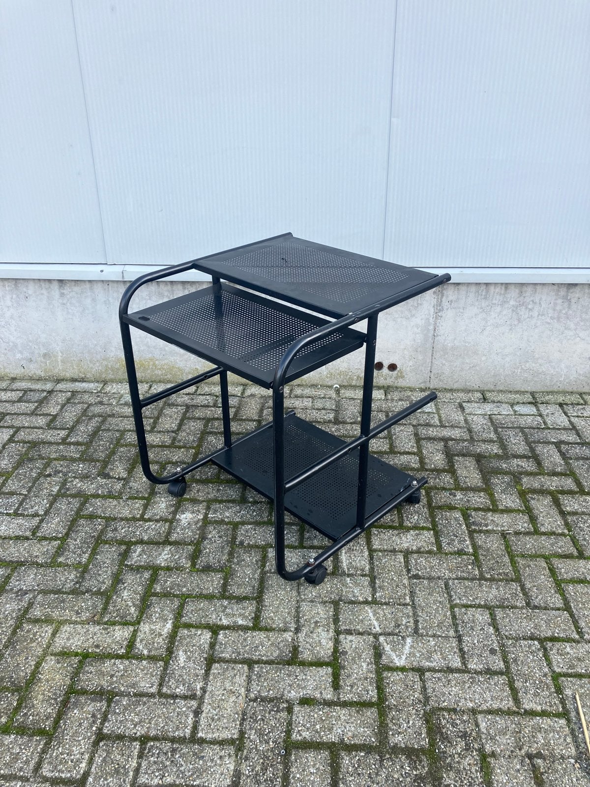 Computertafel / Bijzettafel op wielen - Zwart metaal, Huis en Inrichting, Ophalen, Gebruikt, 70 tot 120 cm, Industrie