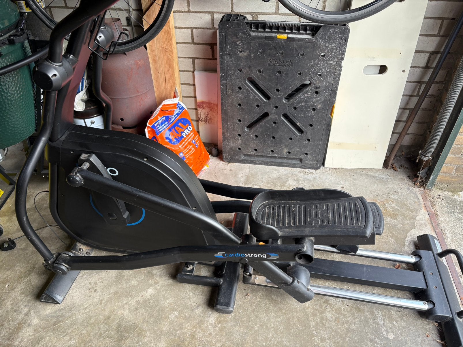 Cardiostrong Crosstrainer, Ophalen, Armen, Zo goed als nieuw, Crosstrainer