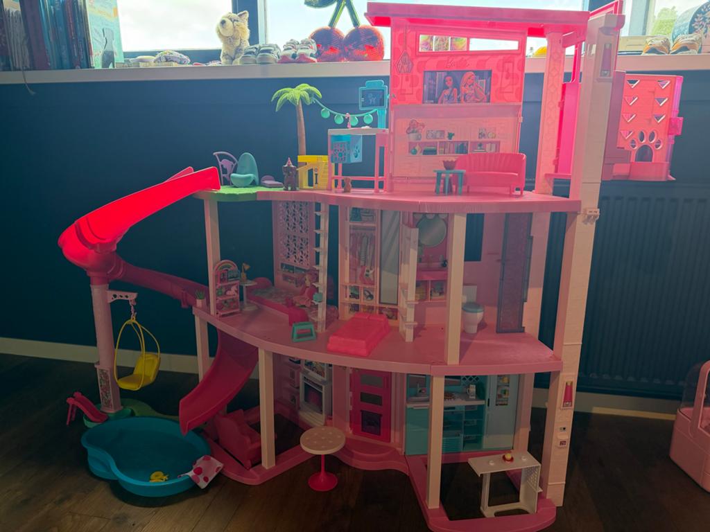Barbie Droomhuis met Accessoires, Ophalen, Zo goed als nieuw, Poppenhuis