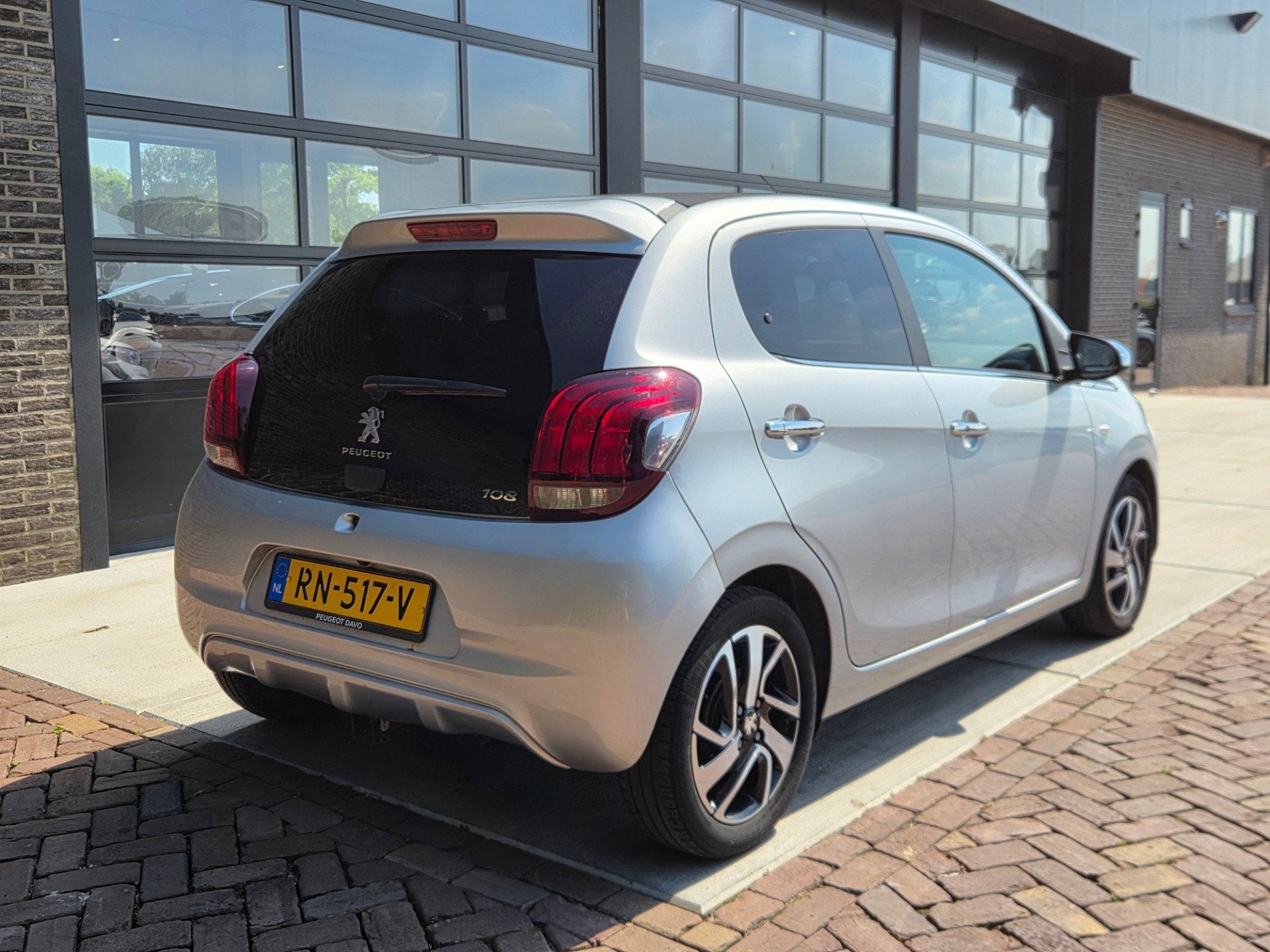 Peugeot 108 1.0 e-VTi Allure TOP! | Cabrio | Clima | Camera, Auto's, Peugeot, Voorwielaandrijving, Stof, Gebruikt, 4 stoelen