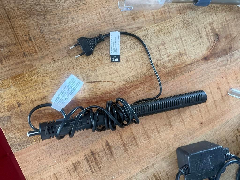 Aquarium verwarming 200W, Dieren en Toebehoren, Vissen | Aquaria en Toebehoren, Gebruikt, Verlichting of Verwarming, Ophalen of Verzenden