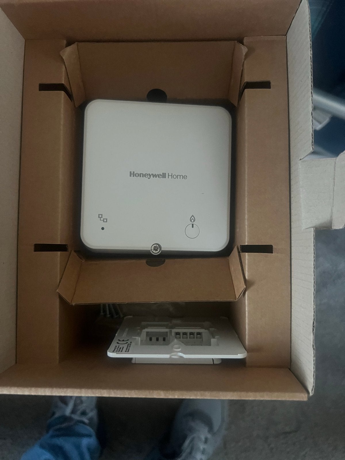 Honeywell Home T6W Slimme thermostaat, Doe-het-zelf en Verbouw, Ophalen, Slimme thermostaat, Zo goed als nieuw