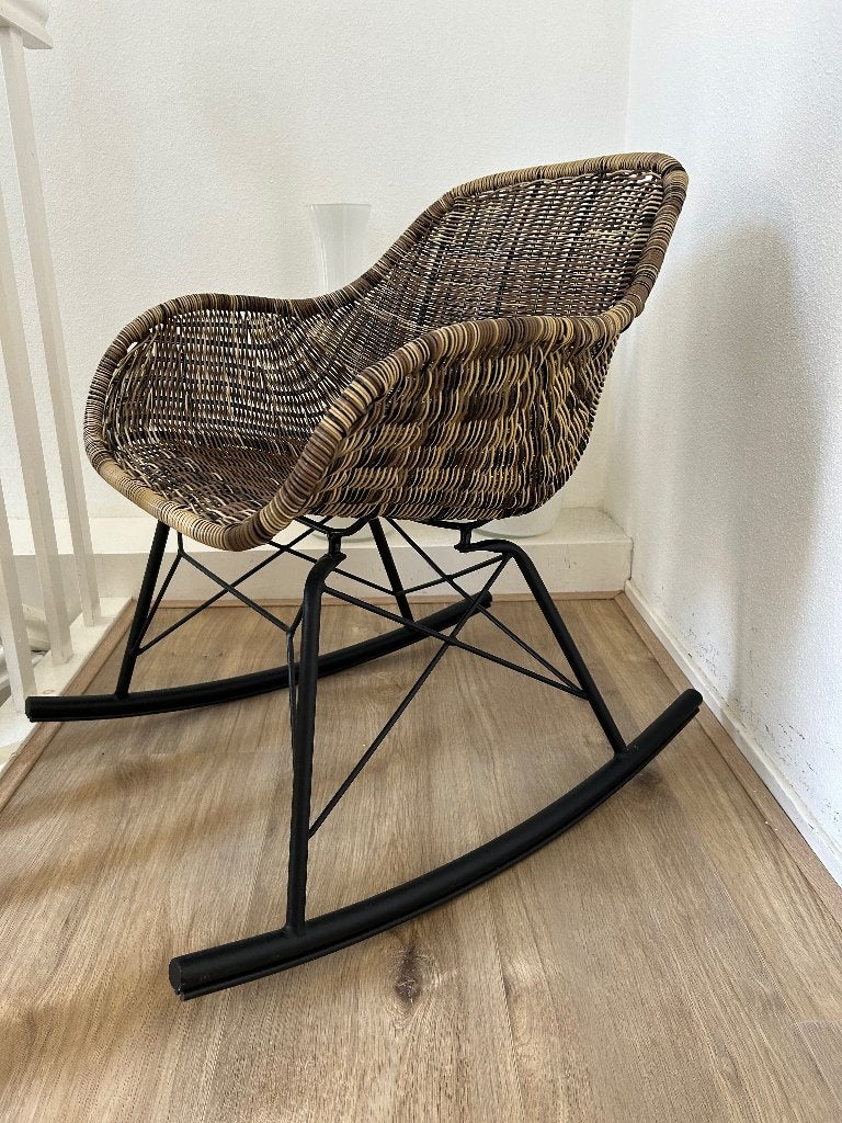 Set van 2 schommelstoelen in beige en zwart, Huis en Inrichting, Stoelen, Ophalen, Twee, Bruin, Zo goed als nieuw
