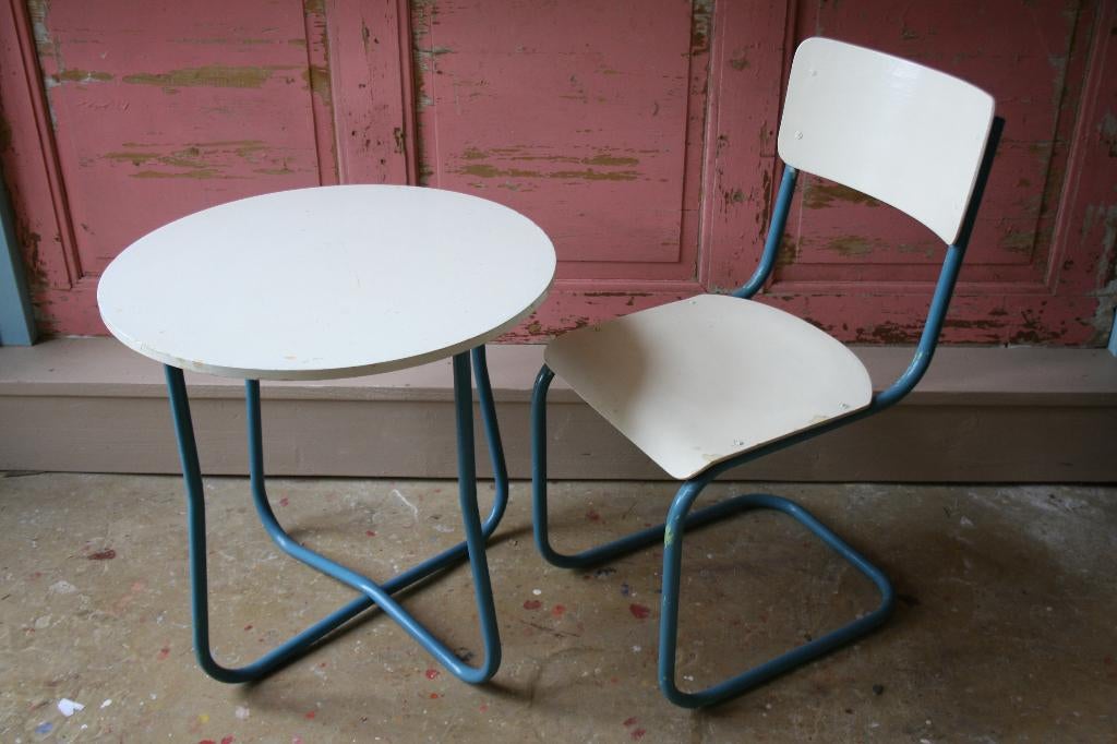 vijftiger jaren setje ijzeren tafel en stoel, Ophalen, Huis en Inrichting