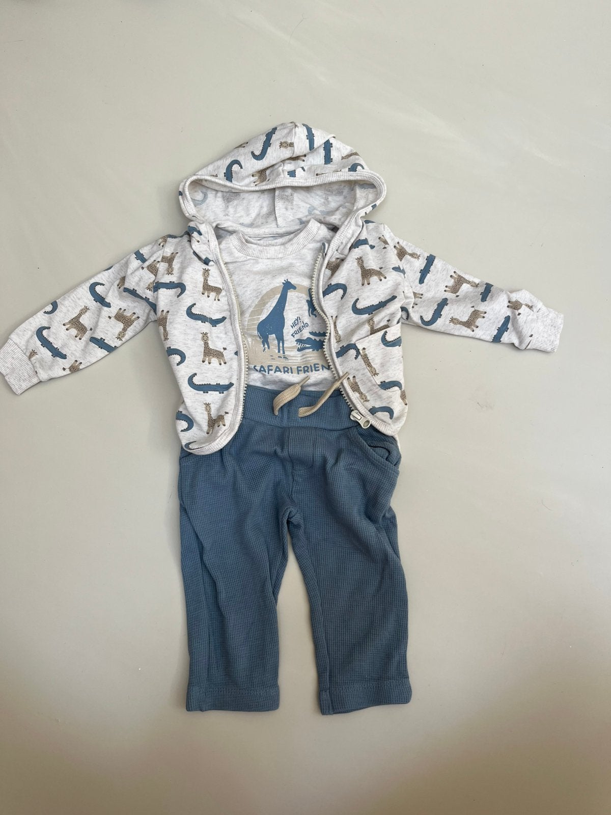 Dirkje 3 delig kledingsetje - maat 68, Kinderen en Baby's, Babykleding | Maat 68, Ophalen of Verzenden, Nieuw, Jongetje, Setje