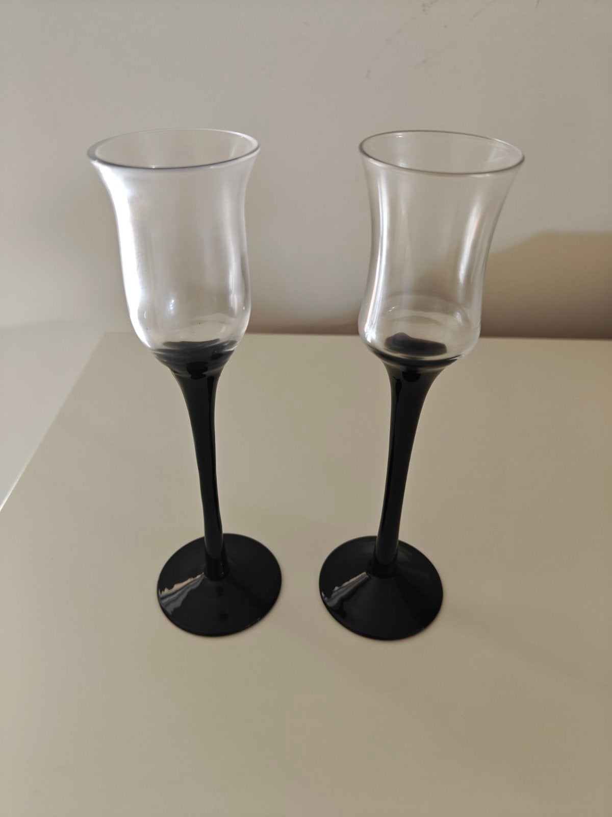 Diverse set van 6 glazen: kristal, gedraaide steel, zwart, Ophalen