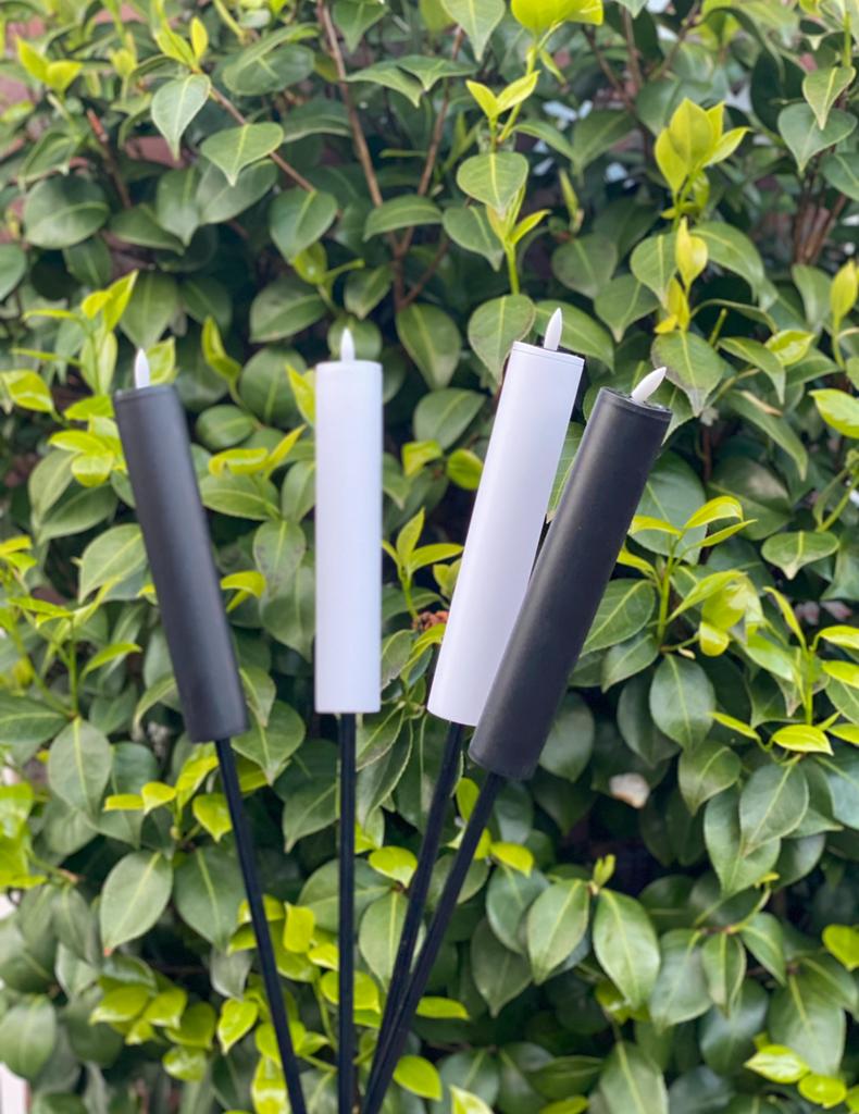 SOLAR TUINFAKKEL 3D LONT - Verkrijgbaar in zwart en wit, Tuin en Terras, Fakkels, Veens Living, Nieuw, Elst, Info@veensliving.nl