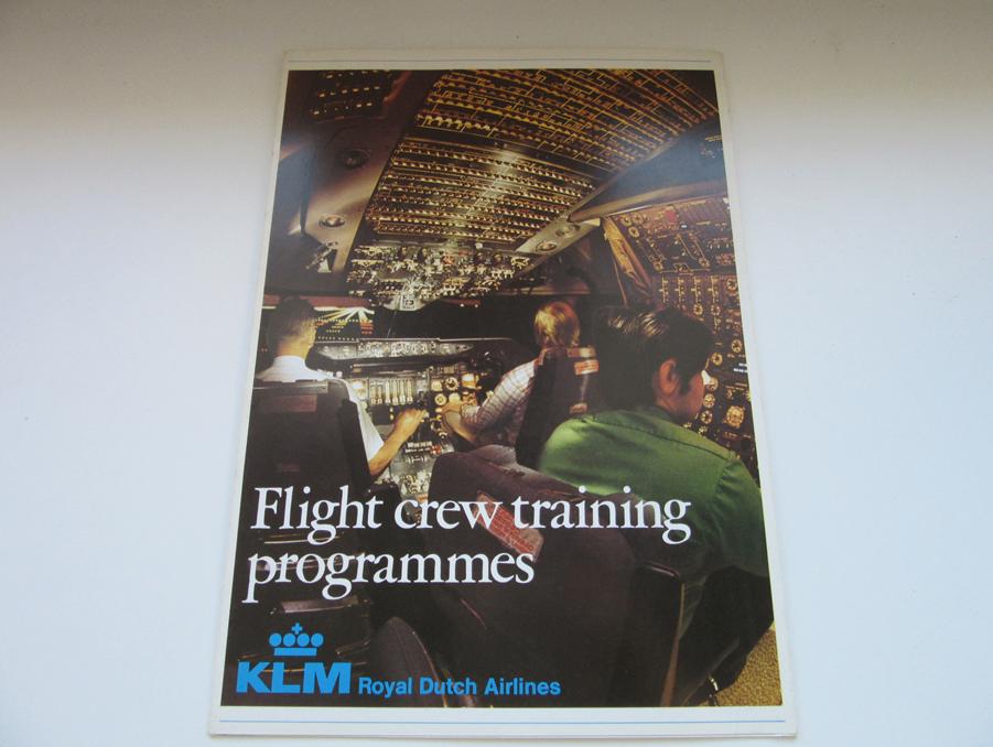 KLM Flight crew training programmes, Verzenden, Gebruikt, Overige typen