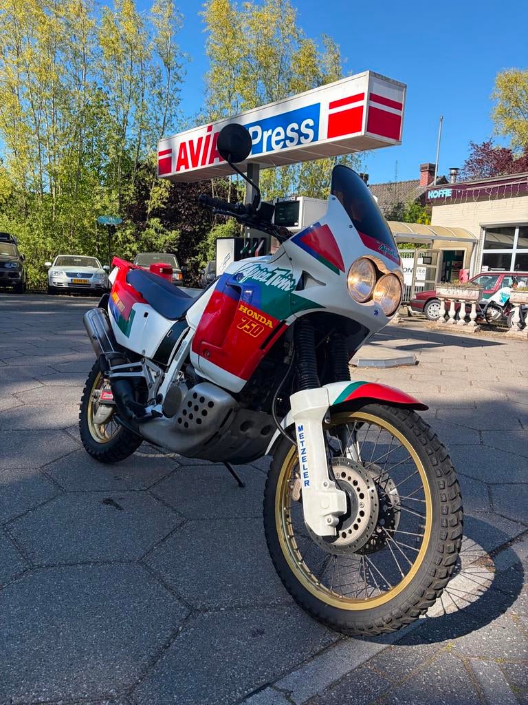 Honda All-Road XRV 750 Africa Twin RD04, Rijksstraatweg 248
3634AN  Loenersloot, NL, Bedrijf, Overig, AA Motorhandel Meijering