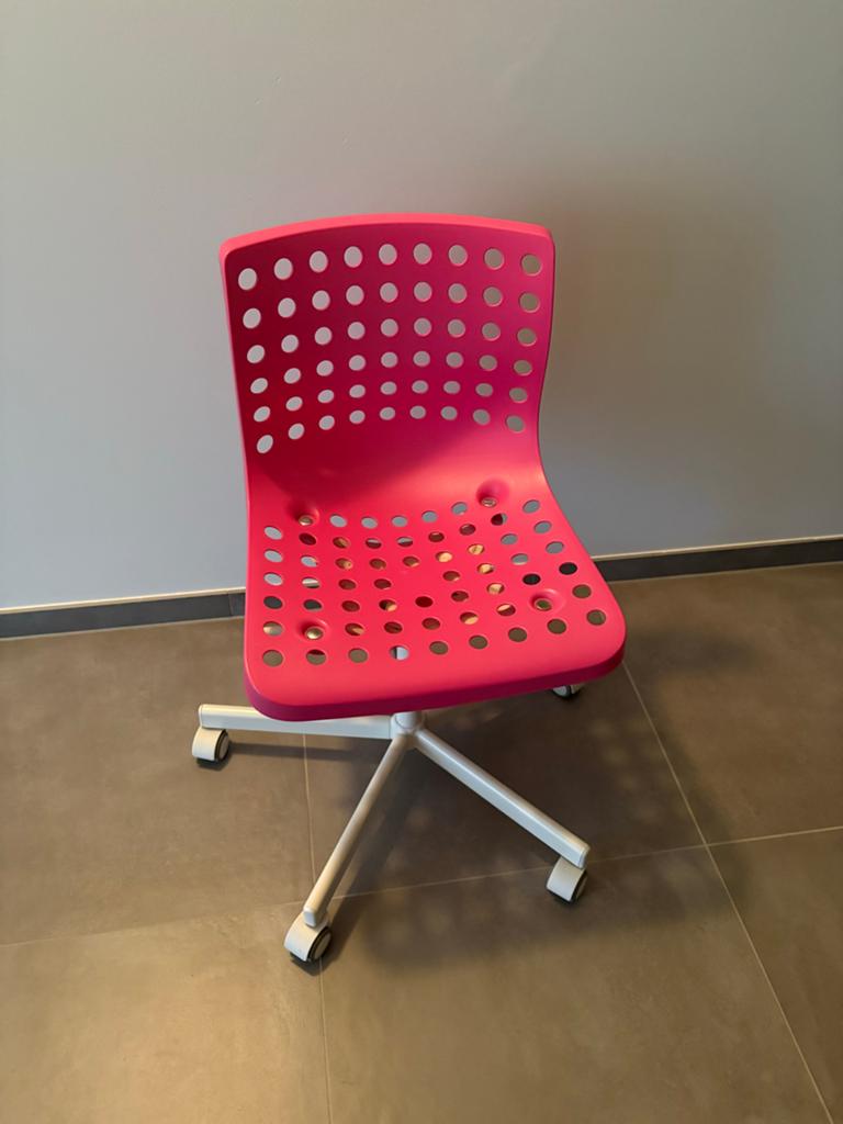 Bureaustoel IKEA SKOLBERG / SPORREN, Ophalen, Zo goed als nieuw, Roze, Bureaustoel