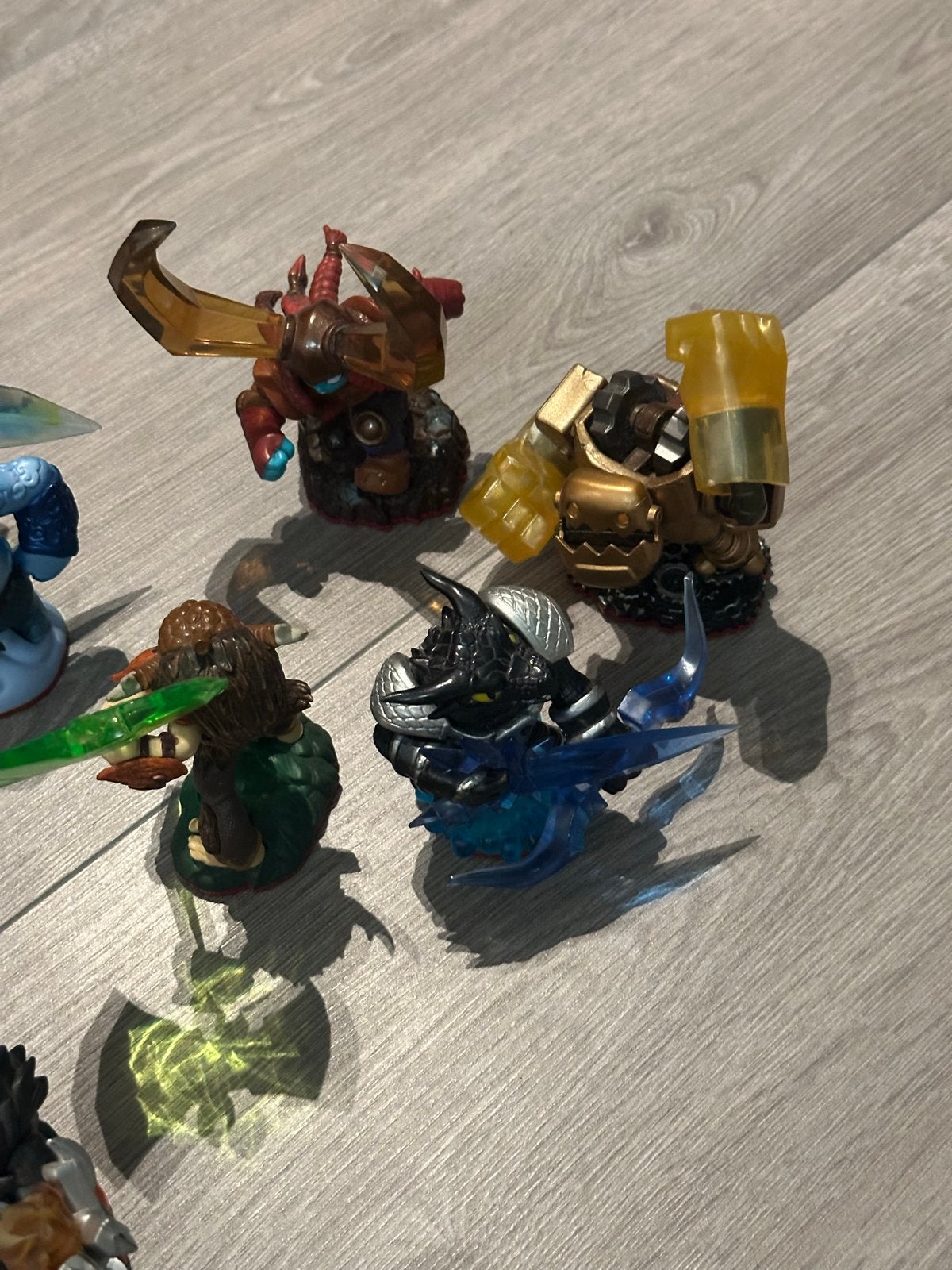 Skylanders Trap Team Wii met 10 figuren en 30+ traps, Spelcomputers en Games, Games | Nintendo Wii, Avontuur en Actie, Gebruikt