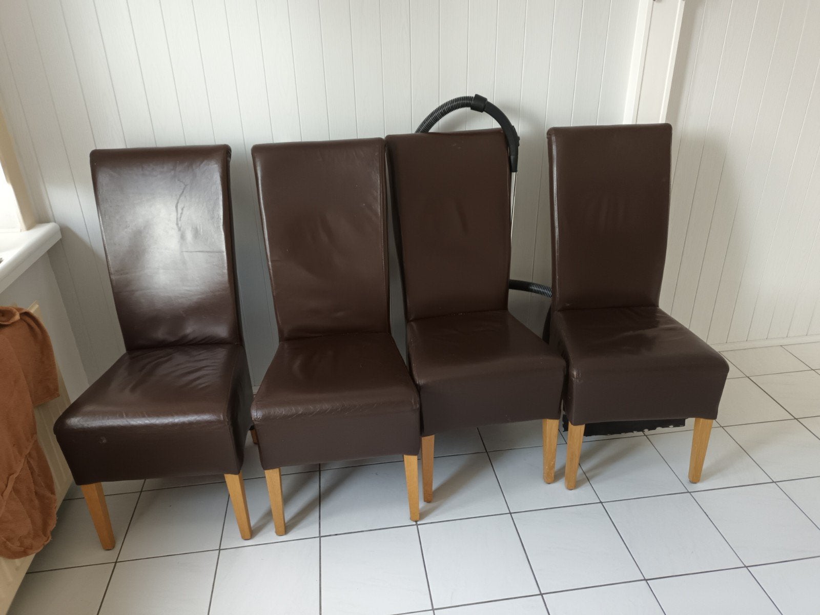 4 bruine eetkamerstoelen in prima staat, Ophalen, Gebruikt, Bruin, Leer