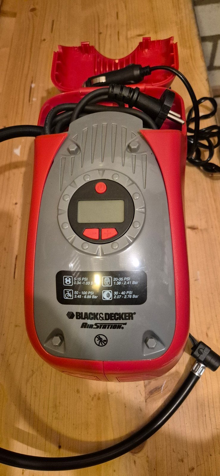 Black & Decker Air Station ASI300 Compressor, Ophalen, Zo goed als nieuw