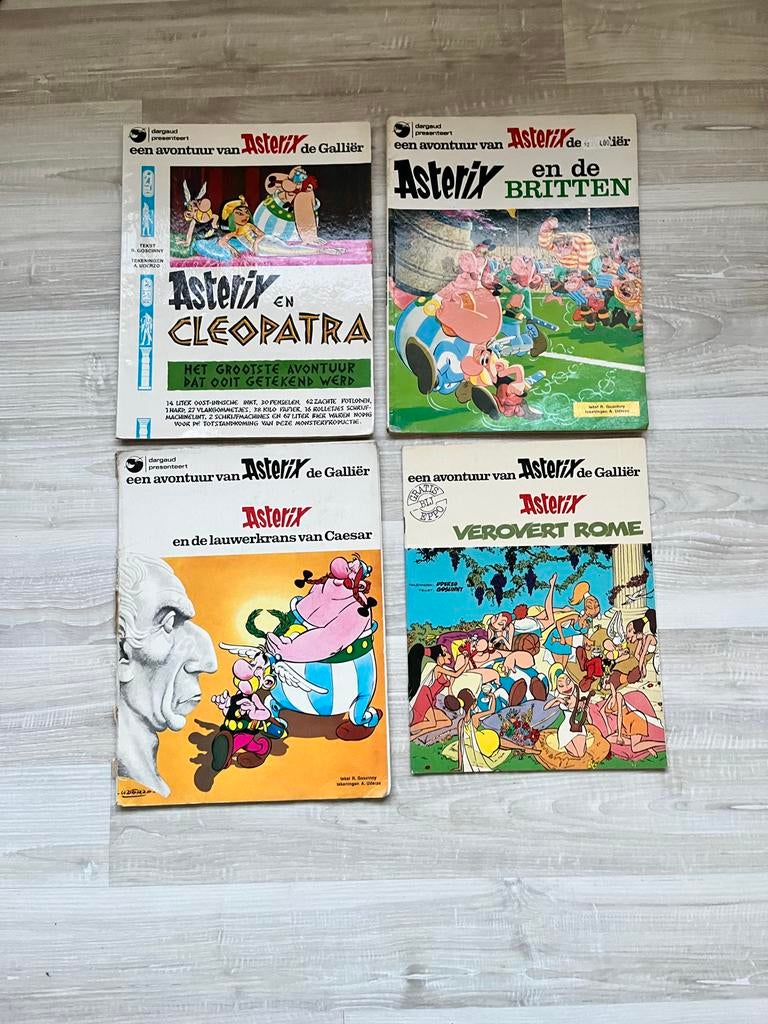 4 Asterix stripboeken, Boeken, Meerdere stripboeken, Ophalen of Verzenden, Gelezen