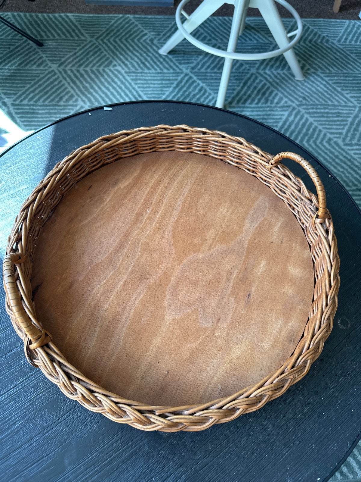 Rond rotan dienblad met houten bodem en handvatten, Gebruikt, Natuurlijk materiaal, Rond, Ophalen of Verzenden