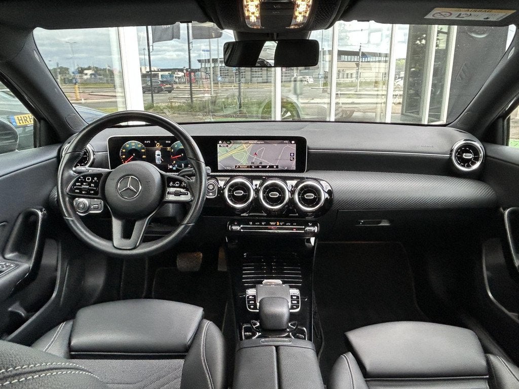 Mercedes-Benz A-klasse 180 Widescreen | Trekhaak | Cruise Co, 12 maanden, Gebruikt, 4 cilinders, Origineel Nederlands
