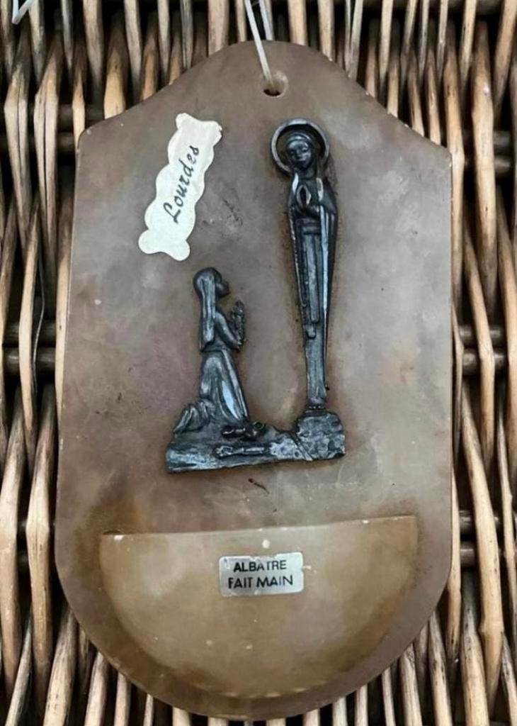 Wijwaterbakje handgemaakt Maria met Bernadette, Ophalen of Verzenden