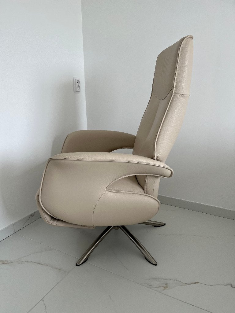 Relaxfauteuil geheel in crème leer uitgevoerd, Huis en Inrichting, Ophalen, Overige kleuren, Zo goed als nieuw, Leer