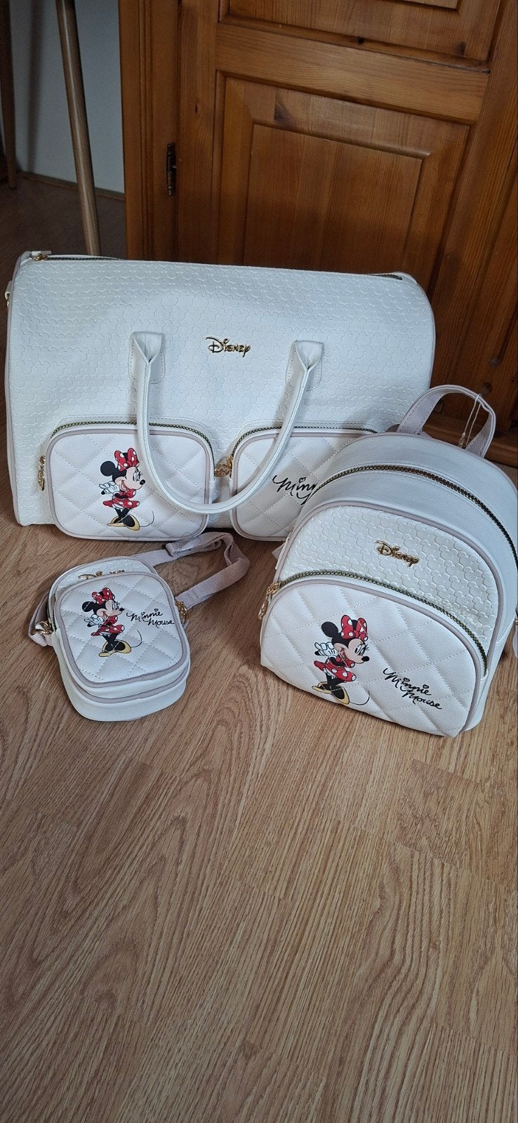 Minnie mouse setje tassen., 30 cm of meer, Beige, Minder dan 40 cm, Ophalen of Verzenden