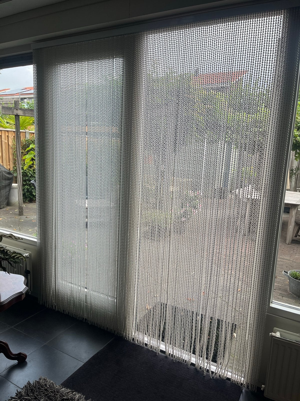 Lichtdoorlatende witte vlieg/ horren gordijn, Huis en Inrichting, Ophalen, Gebruikt, Wit, Lichtdoorlatend
