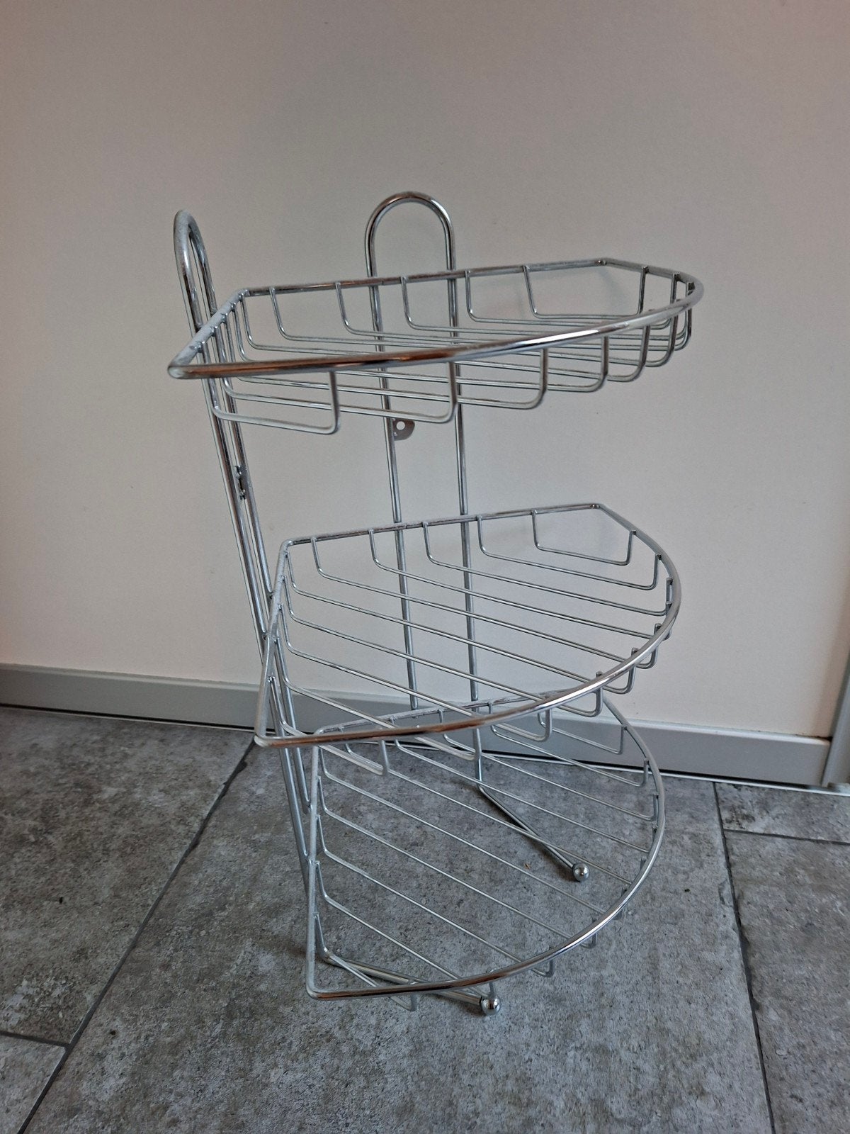 Foto 2 van klein Verchroomd 3-laags hoekrek voor badkamer of douche
