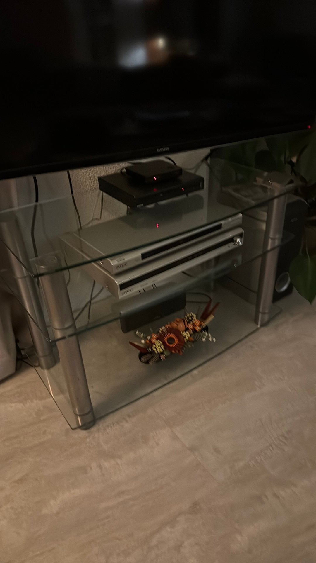 Glazen tafeltje/TV-tafel