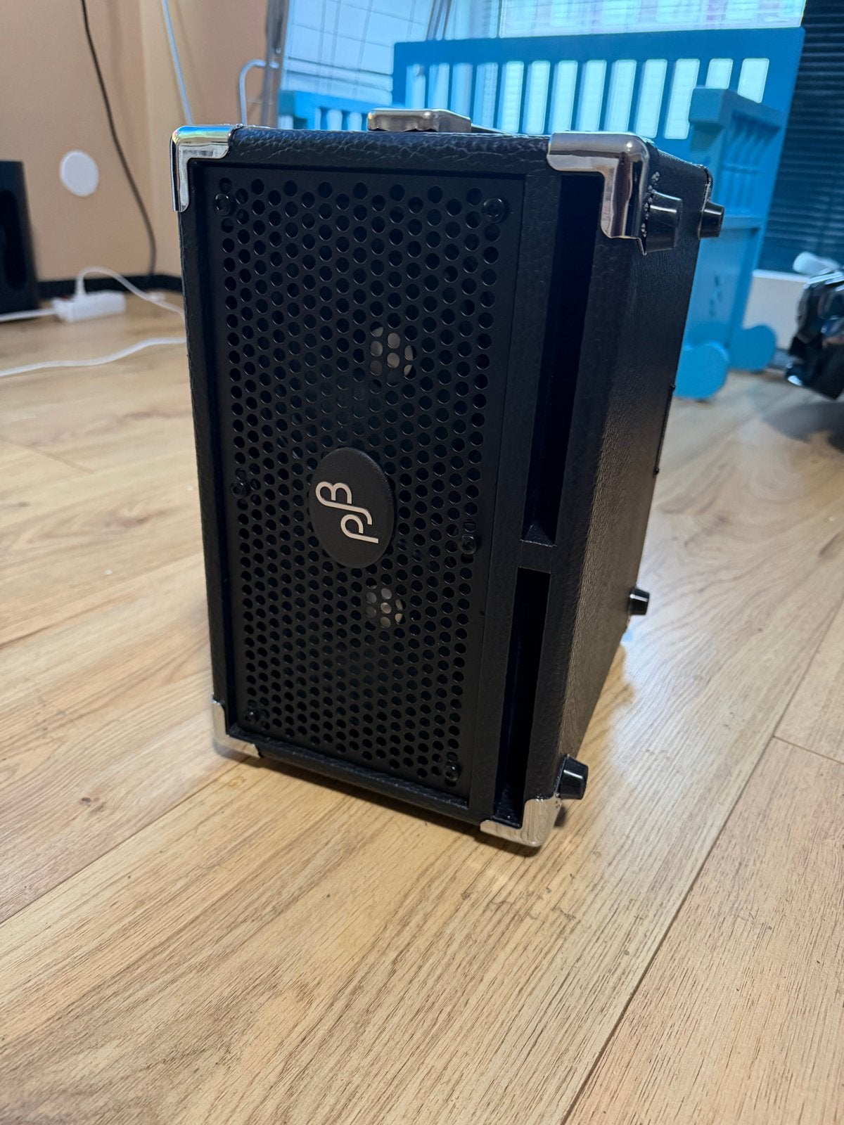Phil Jones Bass C-2 basgitaar speakerkast, Ophalen, Zo goed als nieuw, 100 watt of meer